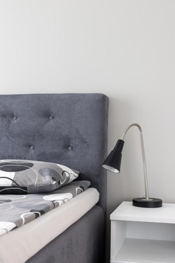 Korter Brand New, Cozy And Quiet 1 Bedroom Apartment, Free Parking *